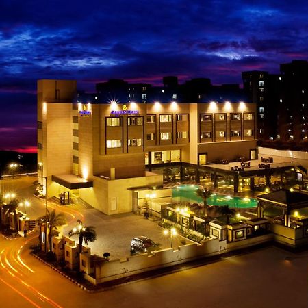 Hotel Golden Tulip Bhiwadi Zewnętrze zdjęcie