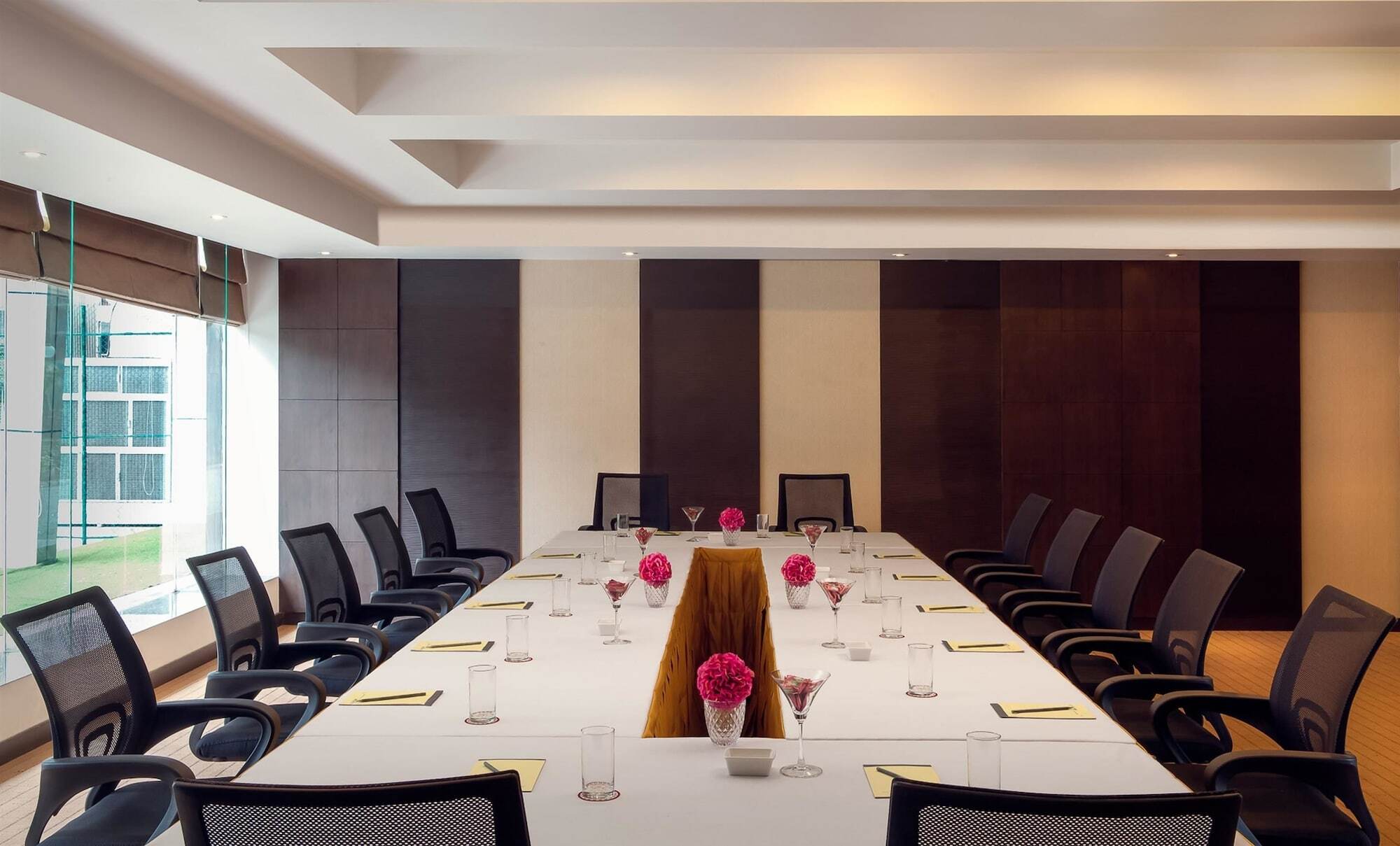 Hotel Golden Tulip Bhiwadi Zewnętrze zdjęcie